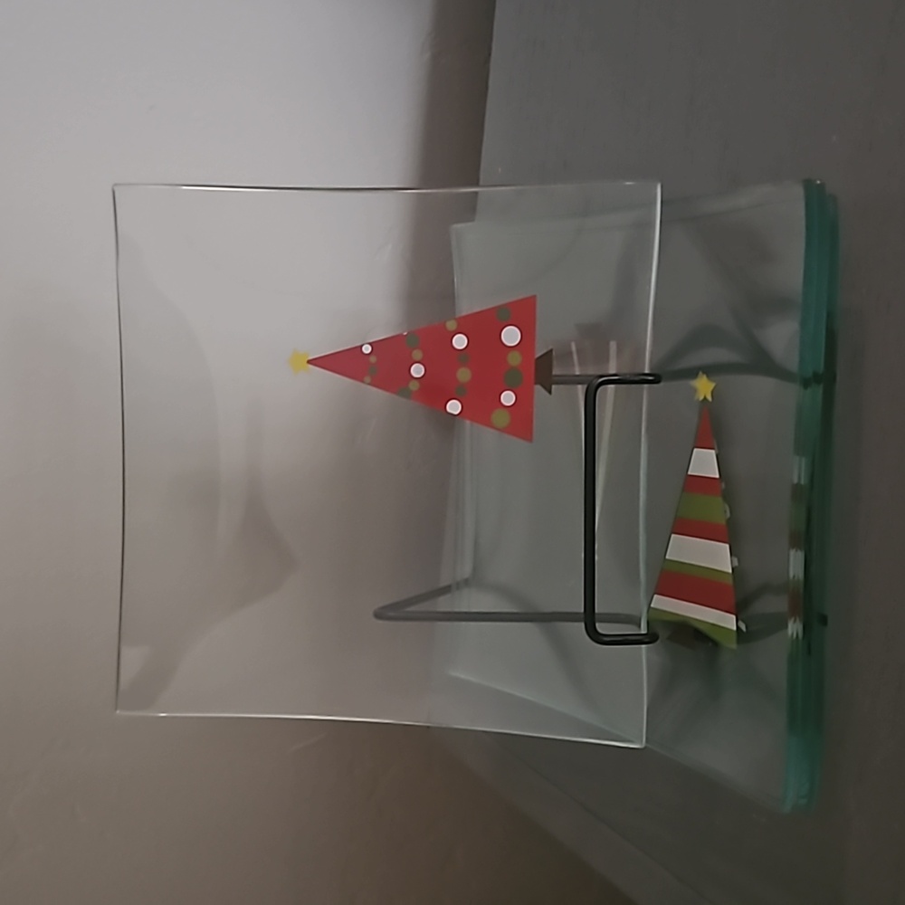 Set of 4 Pampered Chef Christmas Tree Plates